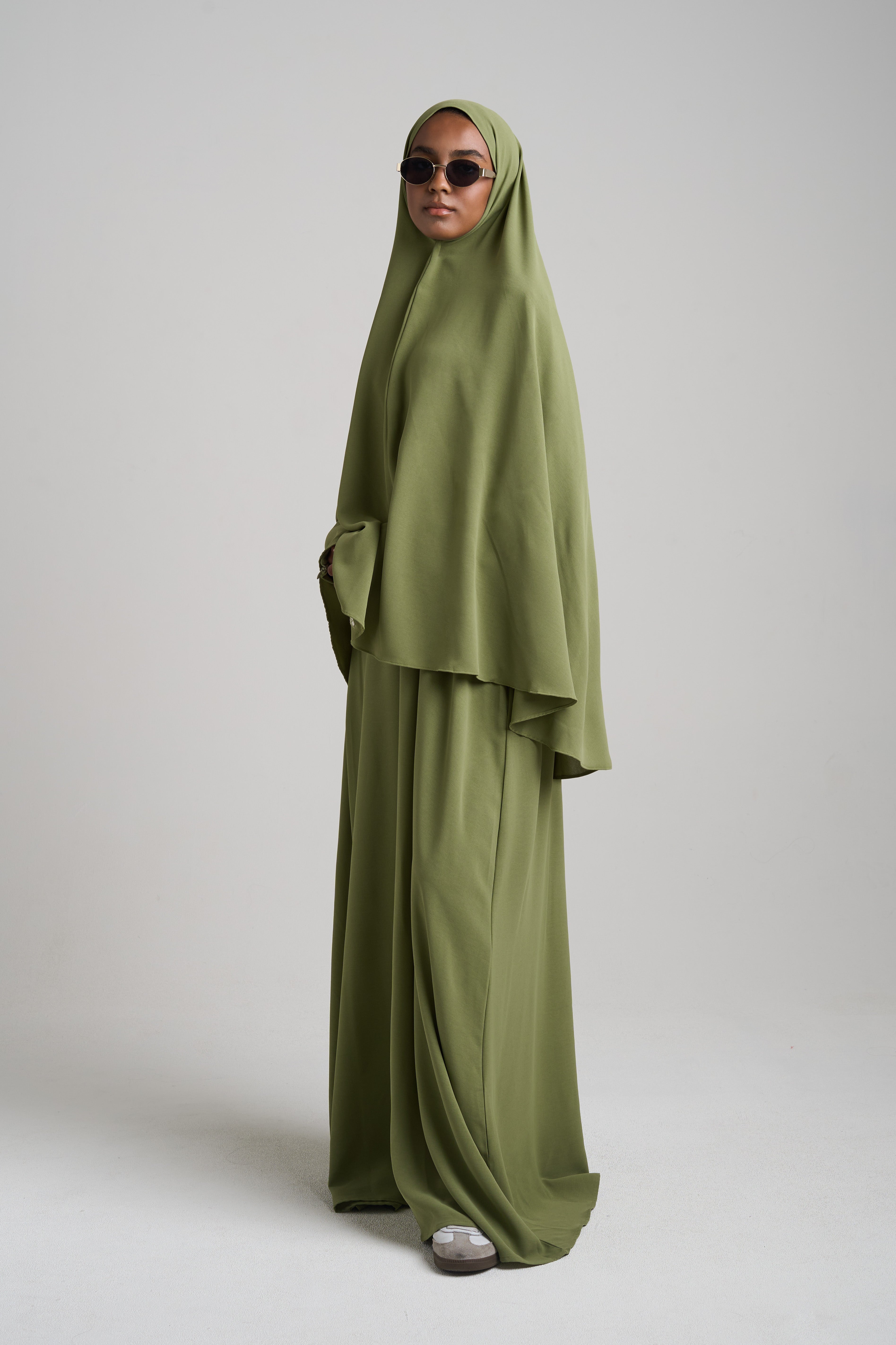Lightweight Classic Abaya