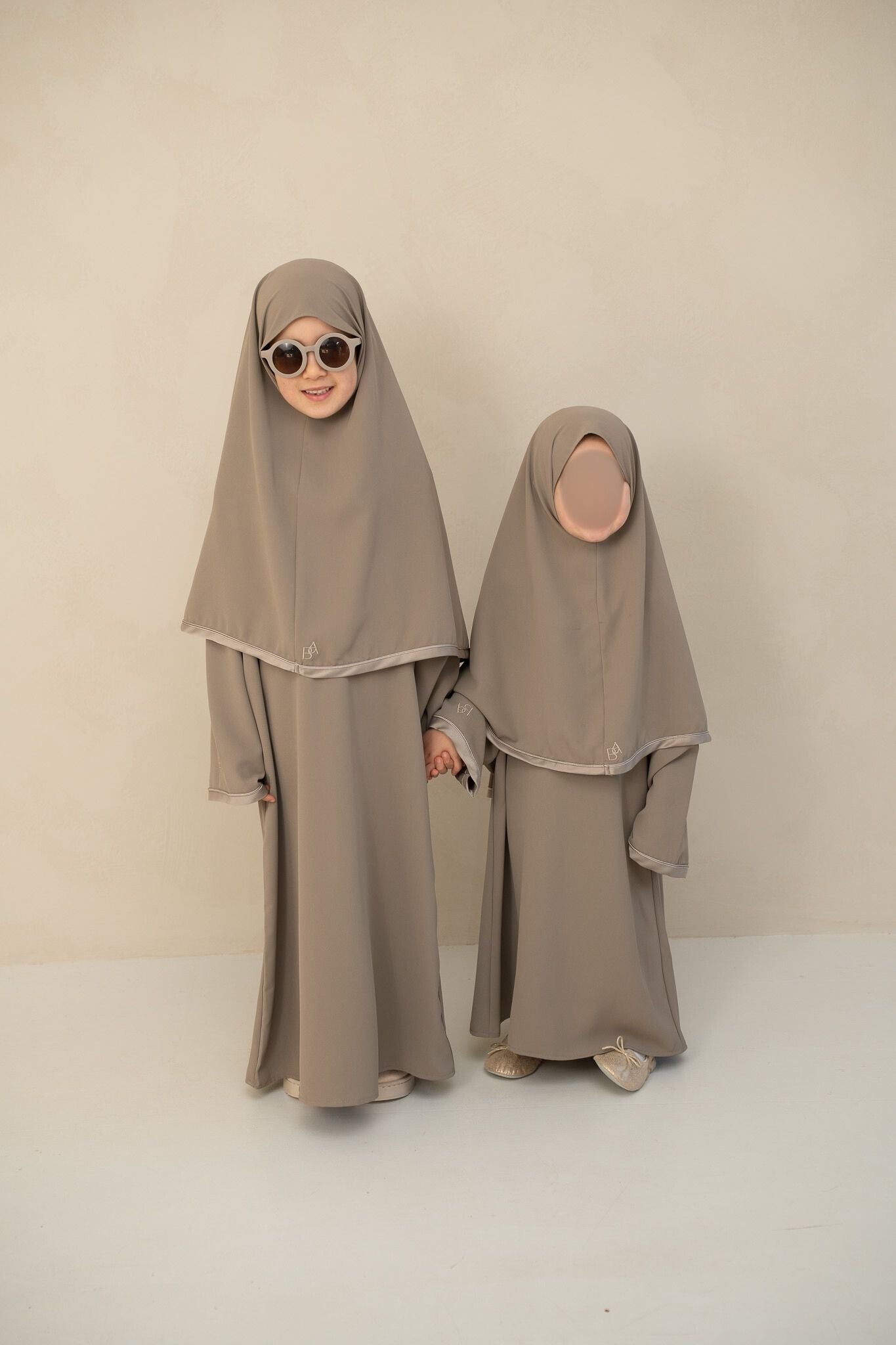 Variant gallery image 2