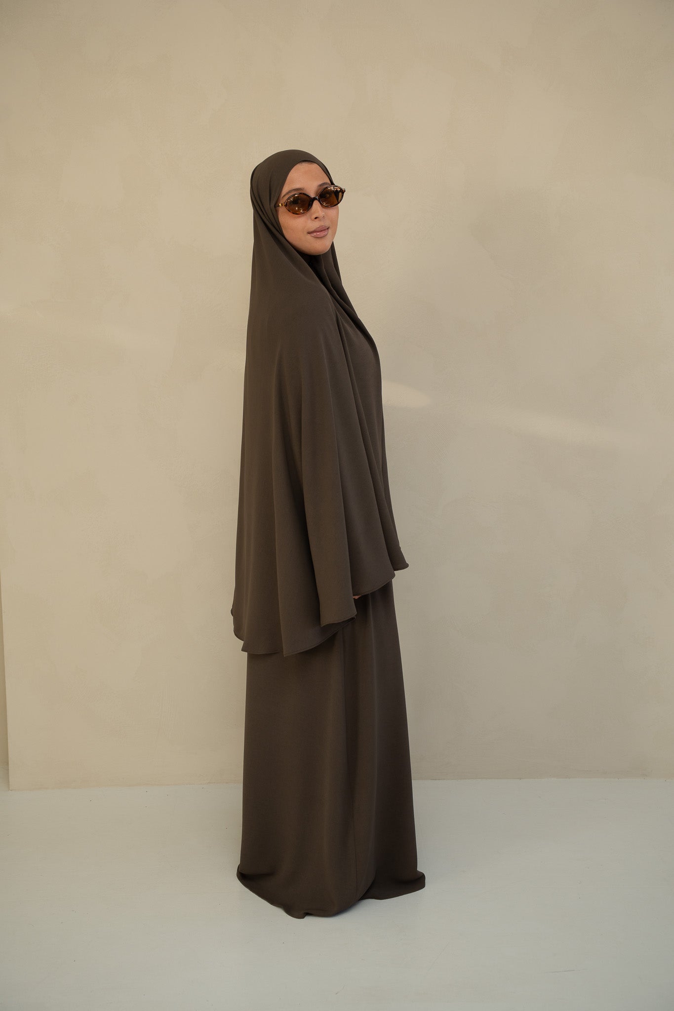 Lightweight Hip Khimar