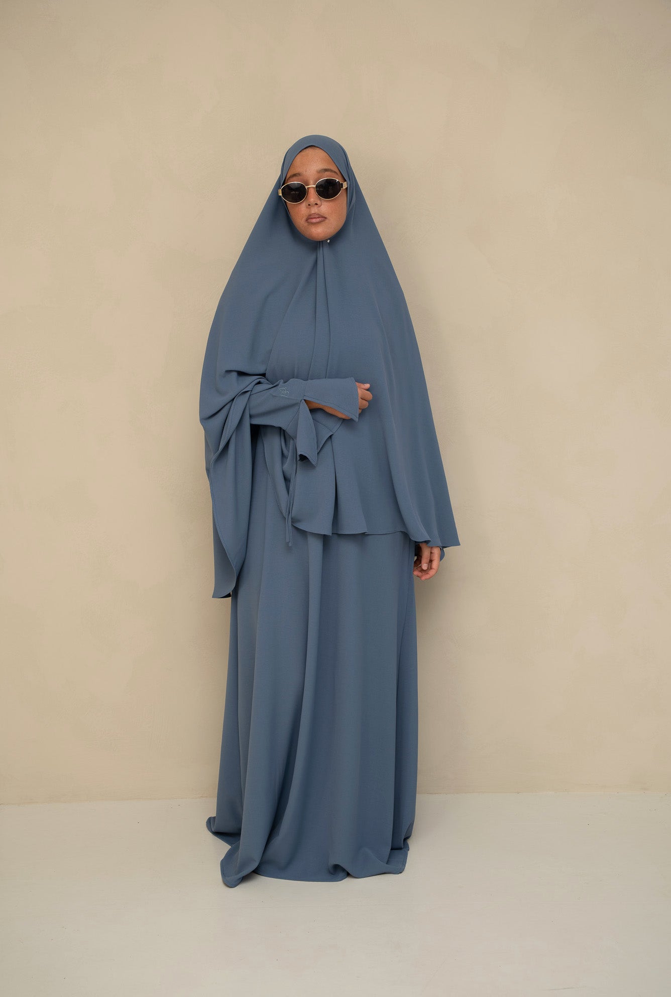 Lightweight Ribbon Sleeve Abaya