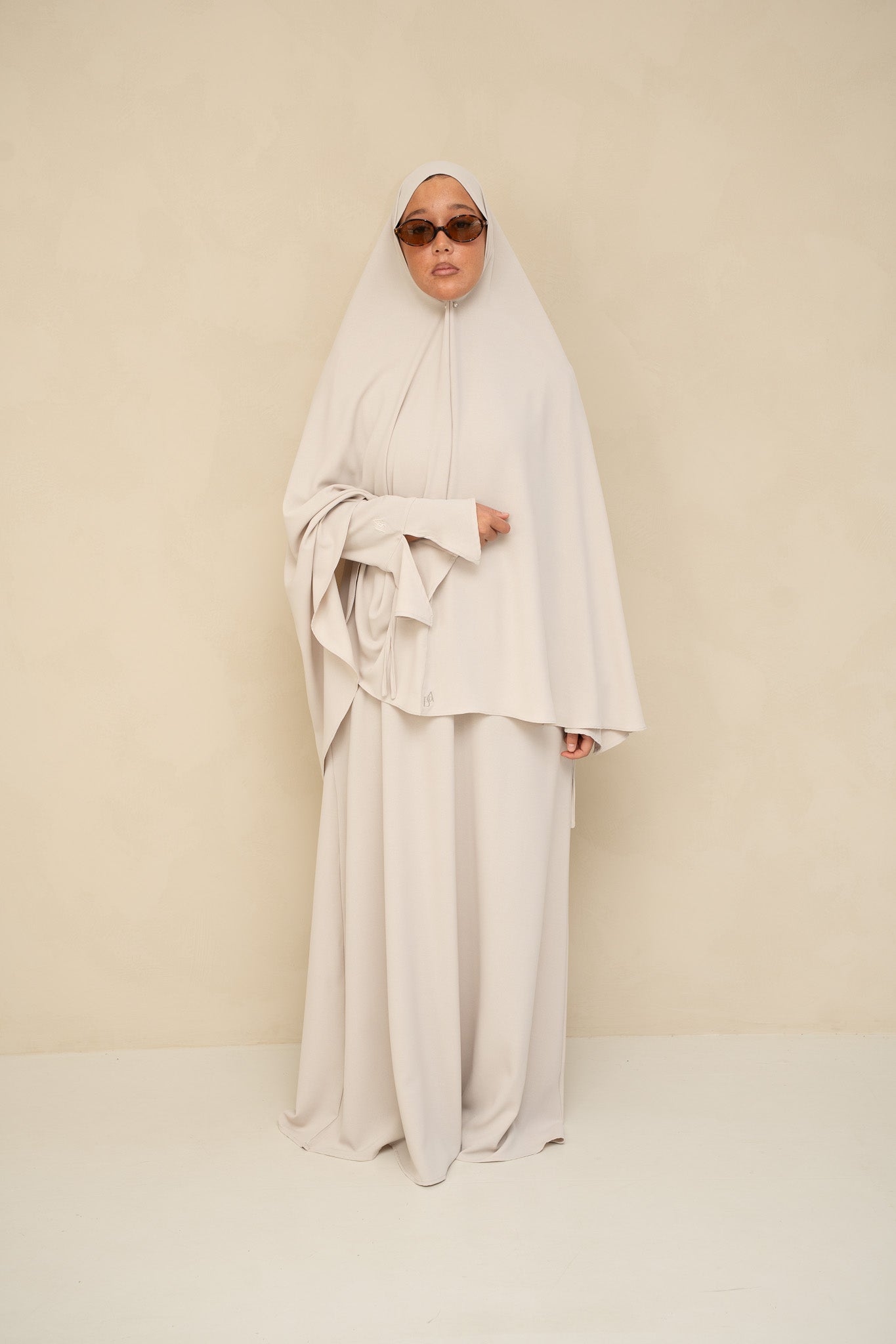 Lightweight Ribbon Sleeve Abaya