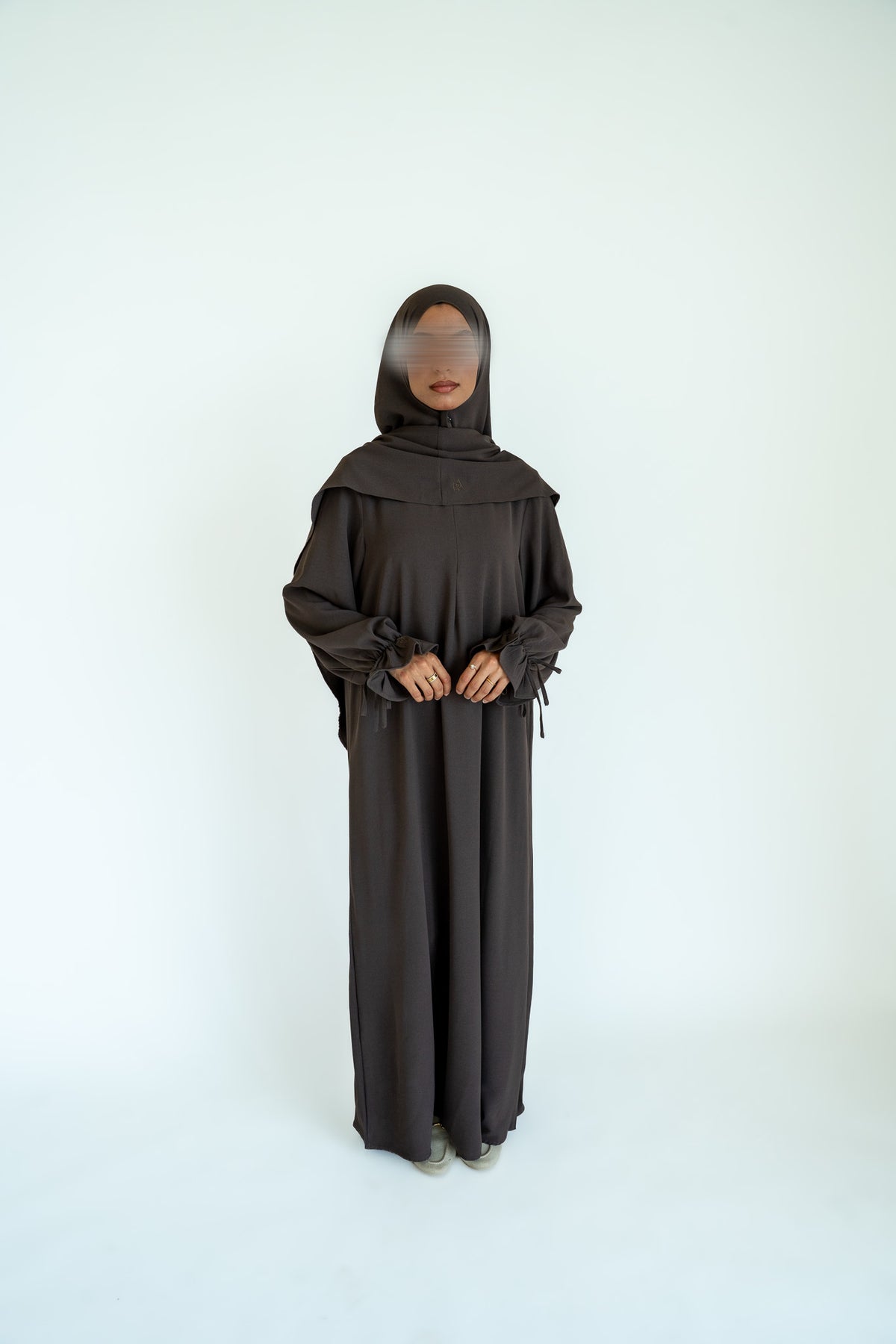 Lightweight Detail Bow Abaya