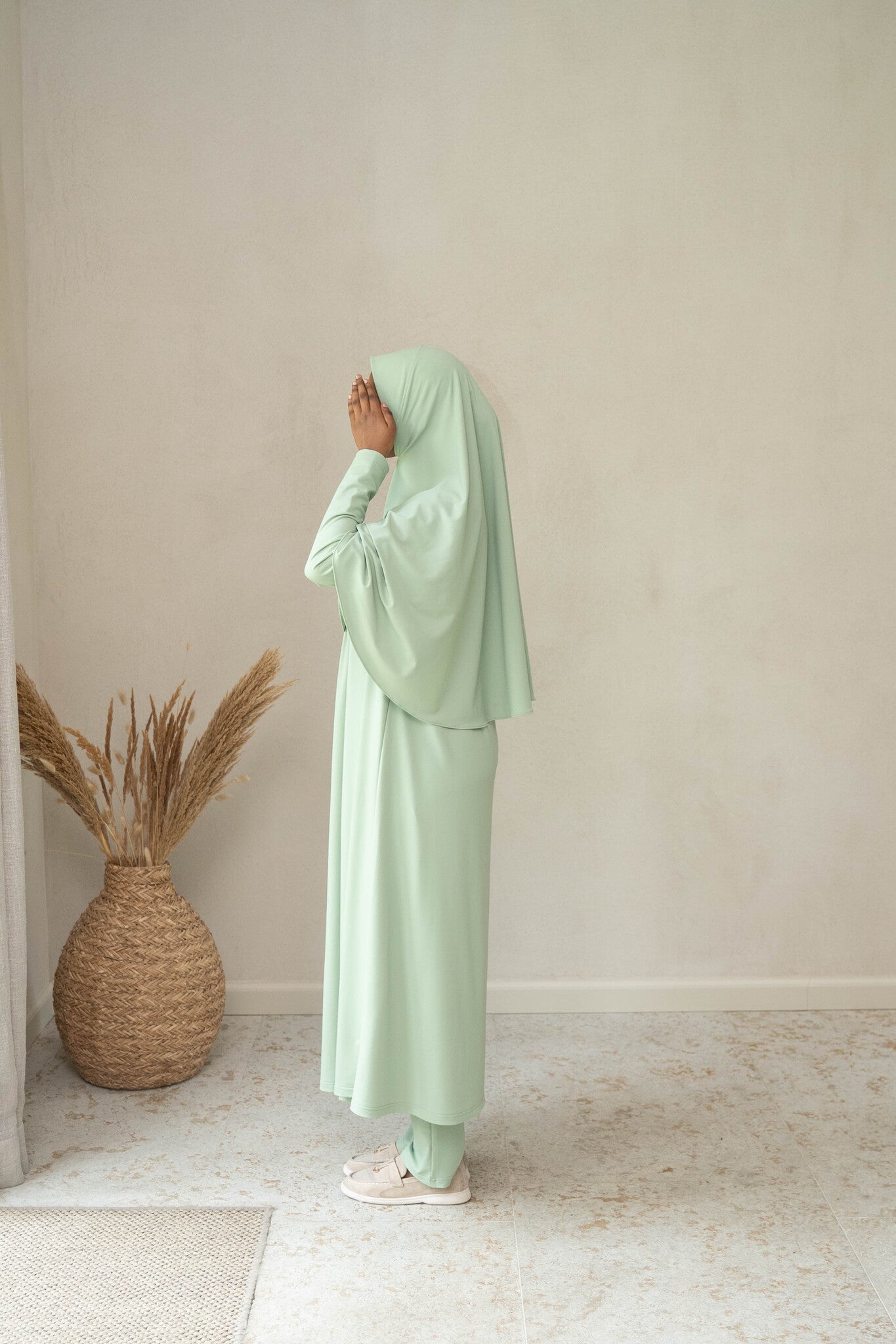 Variant gallery image 3